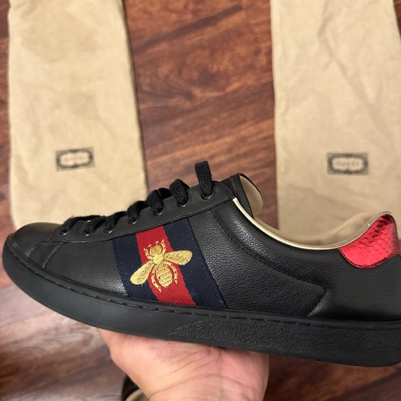 Gucci ace bee embroidered sneaker - Picture 3 of 13